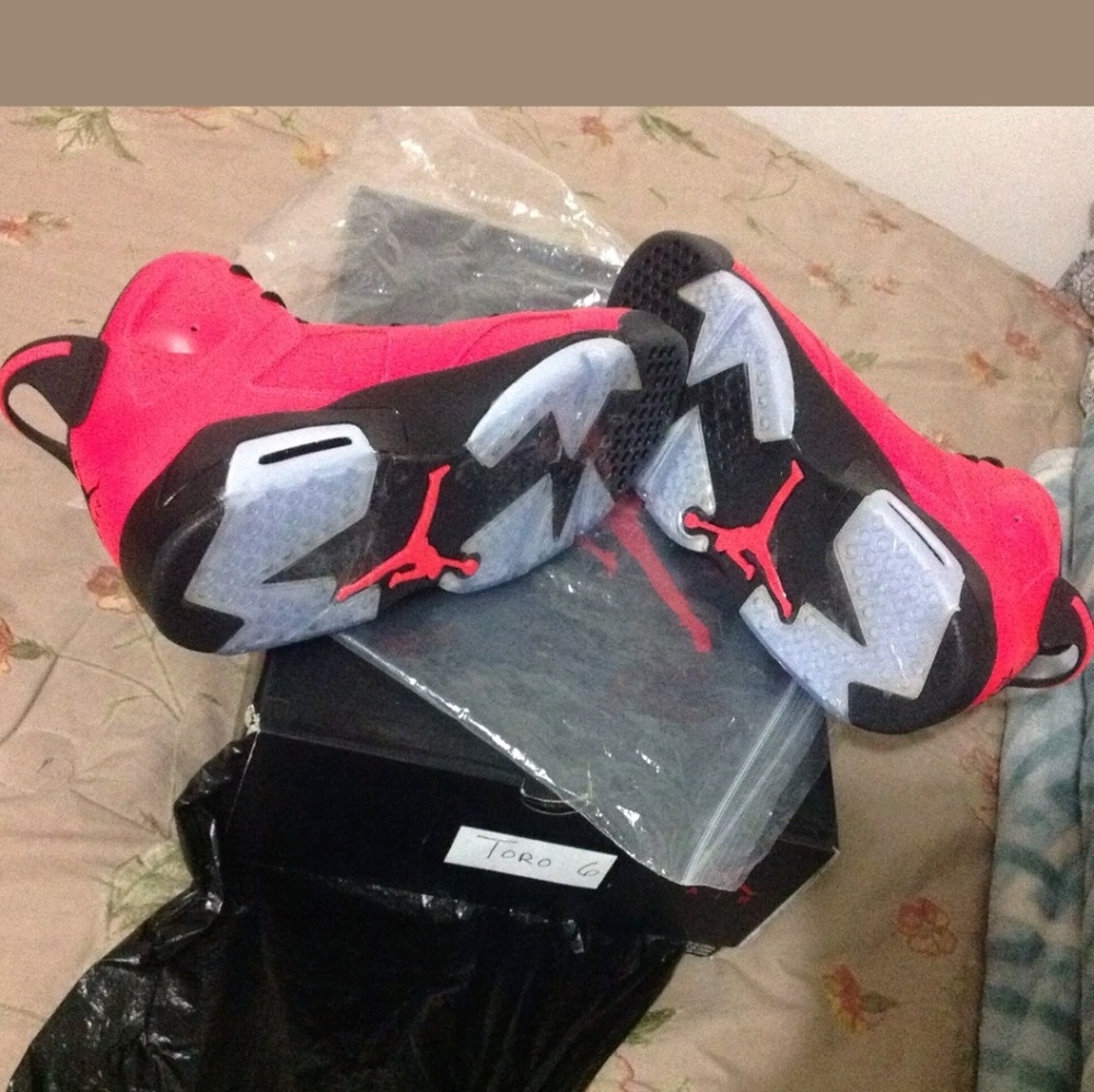 Air Jordan 6 Infrared 23 Toro - Picture 5 of 5